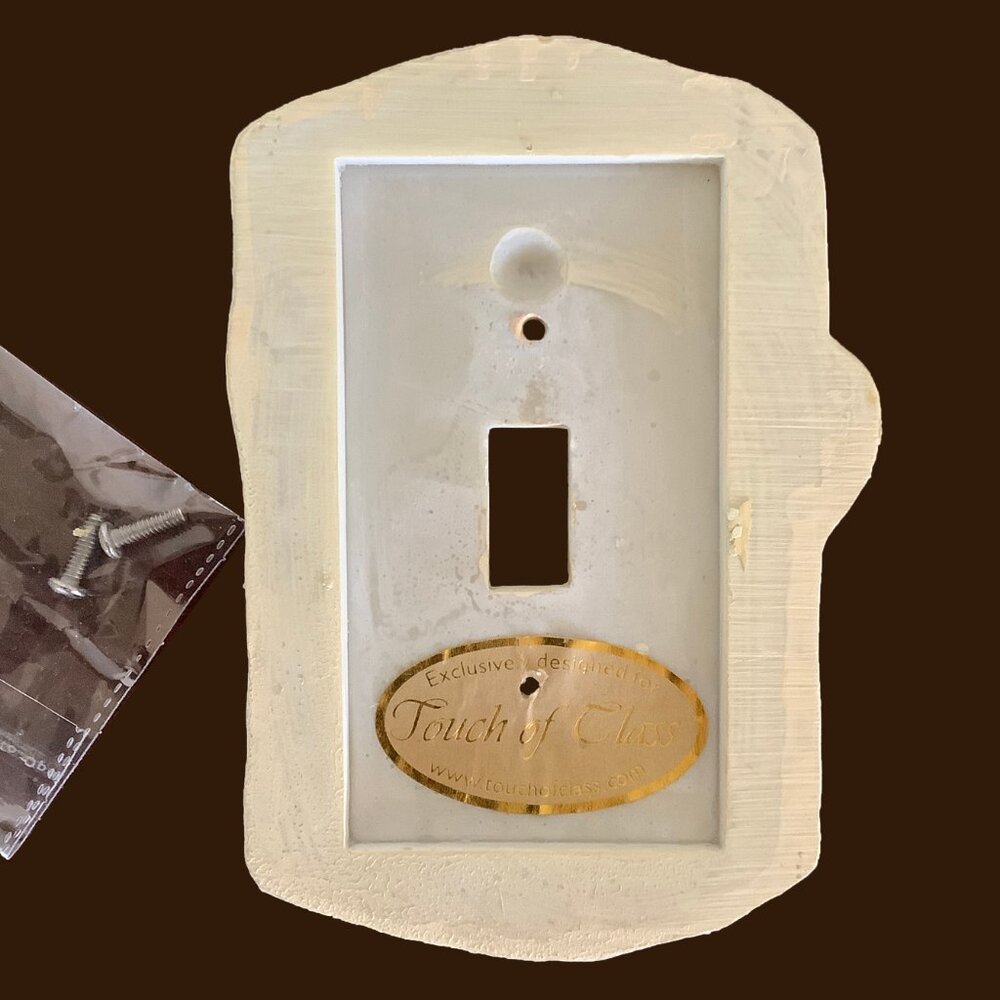 EUC Touch of Class 'By the Sea' Handpainted Resin Seashell Light Switch Plate - Picture 2 of 3